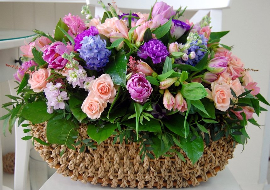 229250_basket-of-flowers_p.jpg