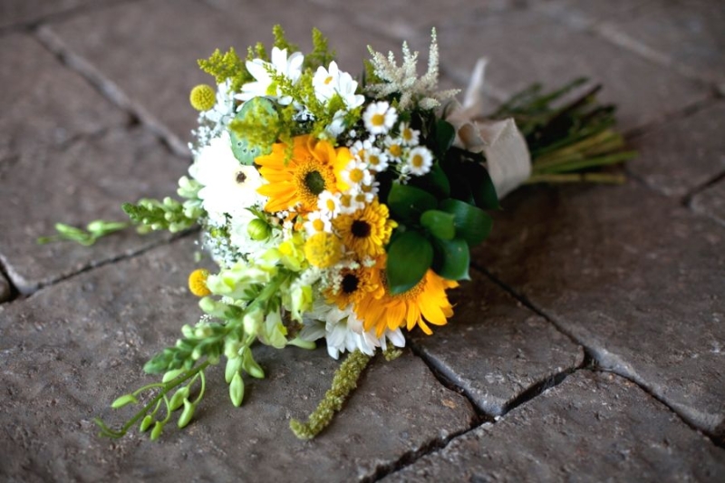 wildflower-bridal-bouquetpp_w900_h600.jpg
