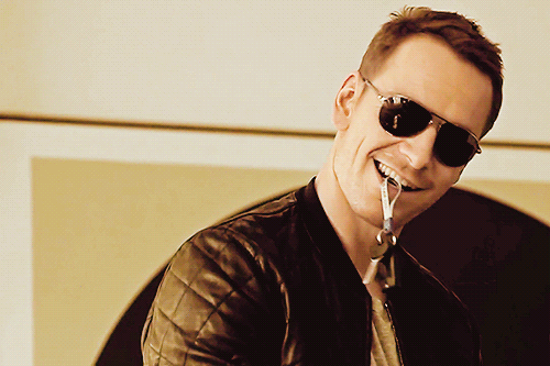 Fassy-michael-fassbender-31017522-500-333.gif