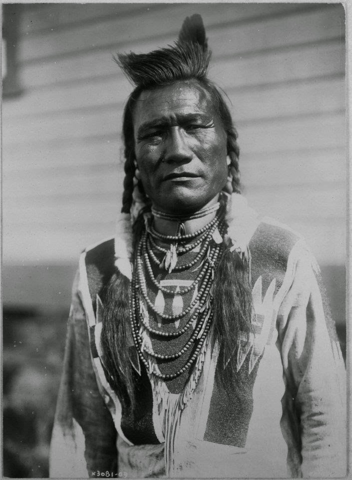 Blackfeet-Blackfoot-indian-tribe-people-picture-history.jpg