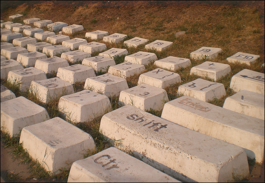 monument_keyboard_by_sparklestarcat-d5x8s1m.png